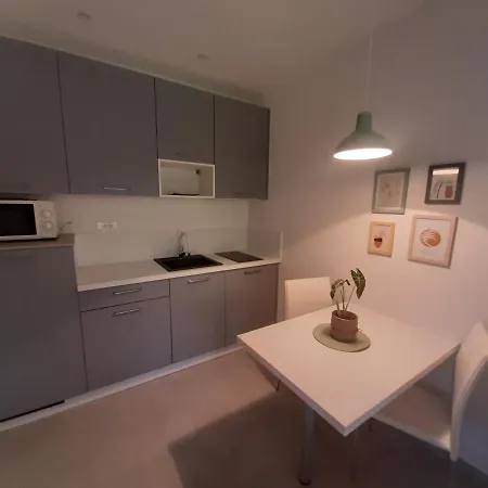 Lovely Groundfloor Apartman *