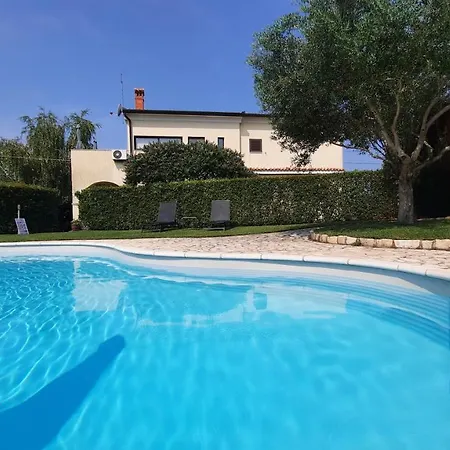 Apartman Lovely Groundfloor *